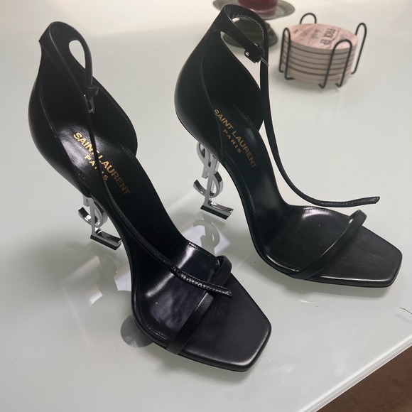 Haven’t worn them - Picture 1 of 3